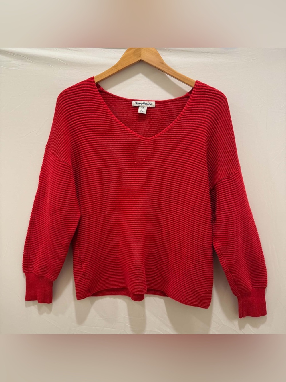 Tommy Bahama Women Bonita Sequin Red Ribbed knit V-Neck Sweater L